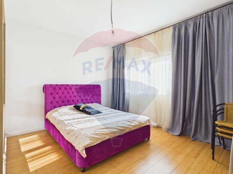Casă individuală cu 5 camere cu Teren 500 Mp în Corbeanca