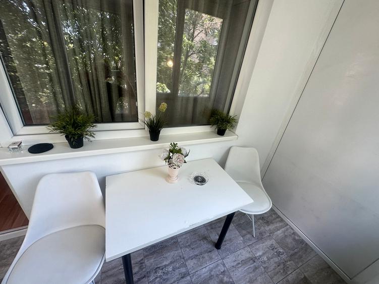 Calea Victoriei, 2 camere dec, et.3, balcon, bloc termoizolat,  zona linistita - 4