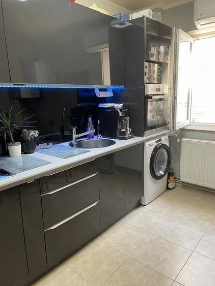 Apartament cu 3 camere decomandat în Fortuna