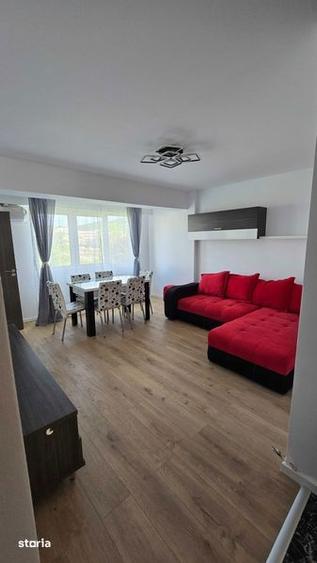 Apartament cu 3 camere decomandat în Florești