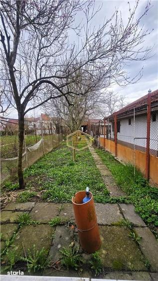 Casă cu 2 camere cu Teren 489 Mp în Ștrandului