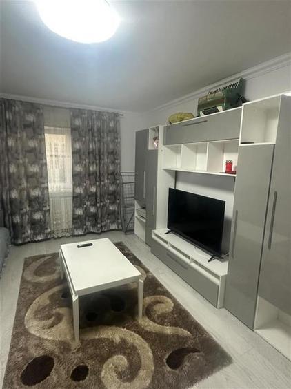 Apartament cu 3 camere decomandat, mobilat în Moara de foc