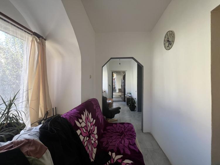 Apartament cu 2 camere decomandat, mobilat în Traian