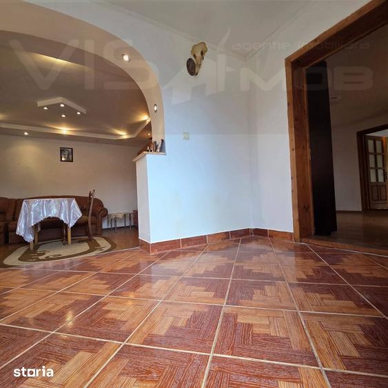 Casă cu 3 camere cu Teren 2096 Mp în Central