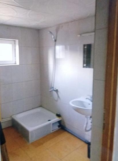 Casă individuală cu 5 camere cu Teren 470 Mp în Săvinești