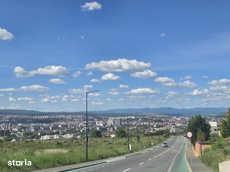 Teren de 1000 mp, în Iris