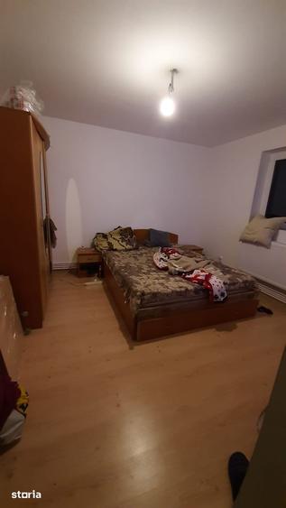 Casă cu 4 camere cu Teren 300 Mp în Central