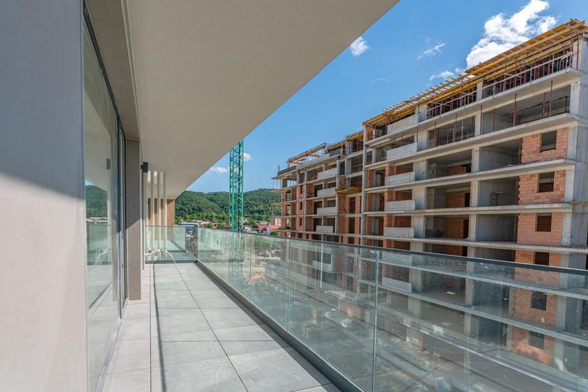 Apartament cu 3 camere decomandat în Bartolomeu