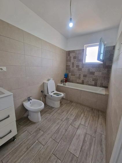 Casă cu 3 camere cu Teren 280 Mp în Bucovăț (Remetea Mare)