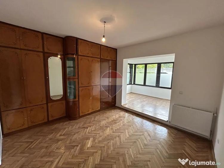 Spațiu comercial, de 135 mp, în Valea Roșie