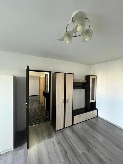 Apartament cu 2 camere decomandat, mobilat în Berceni