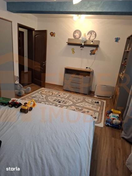 Casă cu 5 camere cu Teren 281 Mp în Valu lui Traian