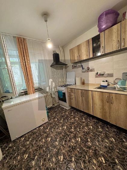 Apartament cu 2 camere semidecomandat în Olteniței