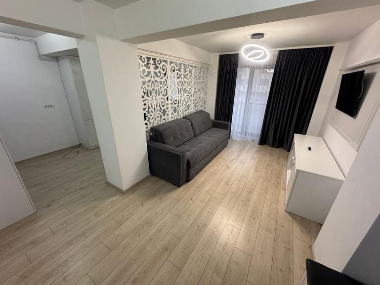 Garsonieră decomandată, mobilată în Tomis Plus