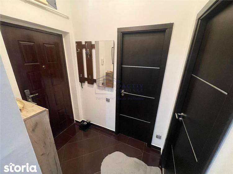 Apartament cu 2 camere, mobilat în Central