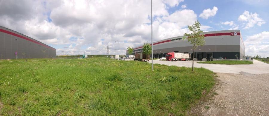 Teren de 13850 mp, în Centura Vest