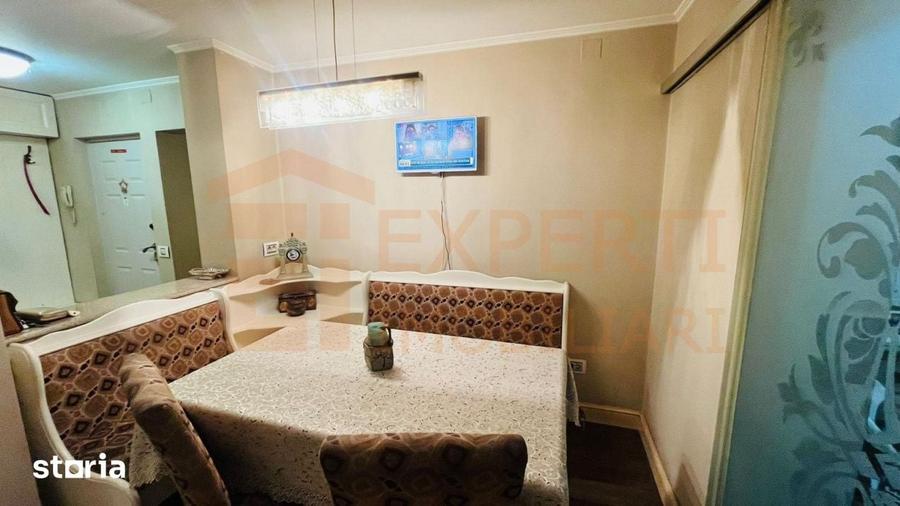 Apartament cu 3 camere în Tomis III