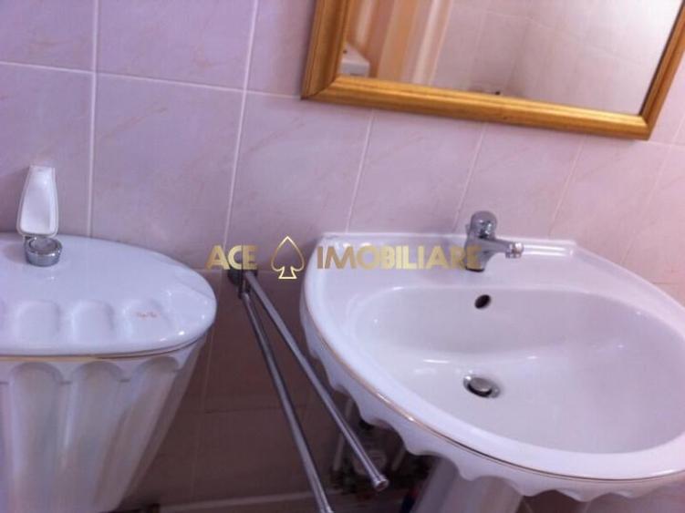Apartament cu 3 camere semidecomandat, mobilat în Giurgiului