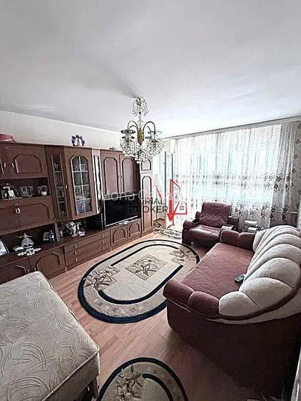 3 camere in Bd. Lacul Te, stradal, Etaj 8/10, cu 2 balcoane