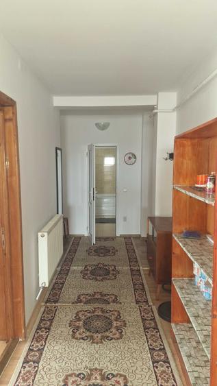 Apartament cu 3 camere decomandat în Obcini