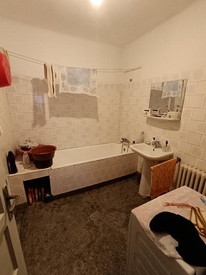 Casă individuală cu 5 camere cu Teren 150 Mp în Cantacuzino