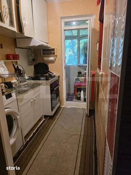 Apartament cu 2 camere semidecomandat, mobilat în Podu Roș