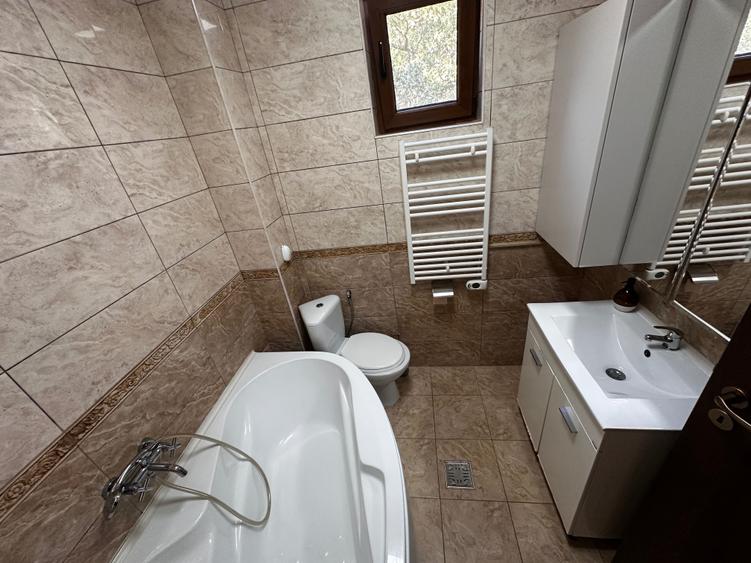 Apartament cu 2 camere decomandat în Mogoșoaia