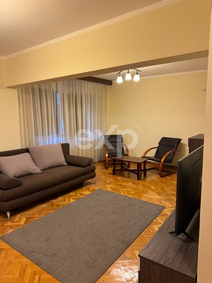 Apartament cu 3 camere decomandat, mobilat în Teiul Doamnei