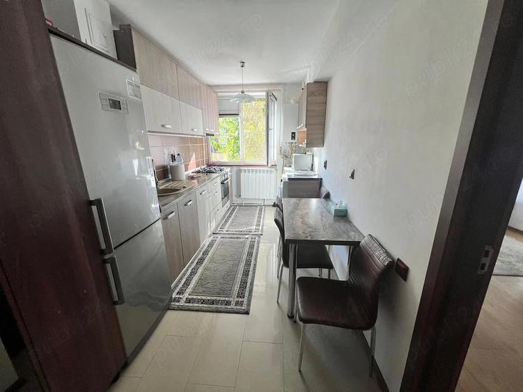 Apartament cu 2 camere semidecomandat în Independenței