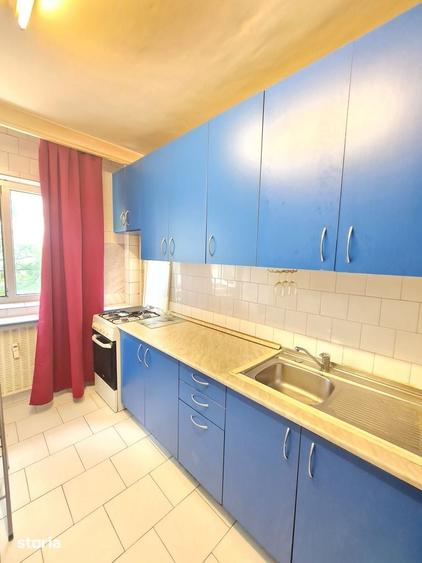 Apartament cu 3 camere decomandat în Rahova
