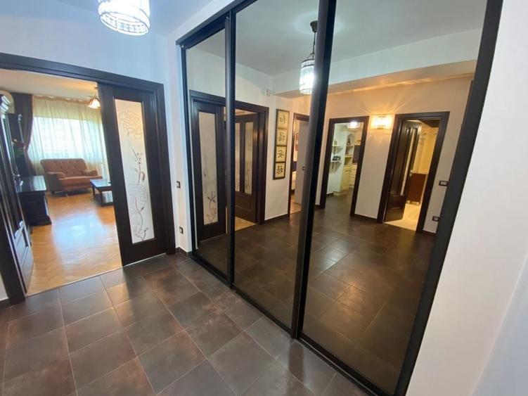 Apartament cu 2 camere decomandat, mobilat în Unirii