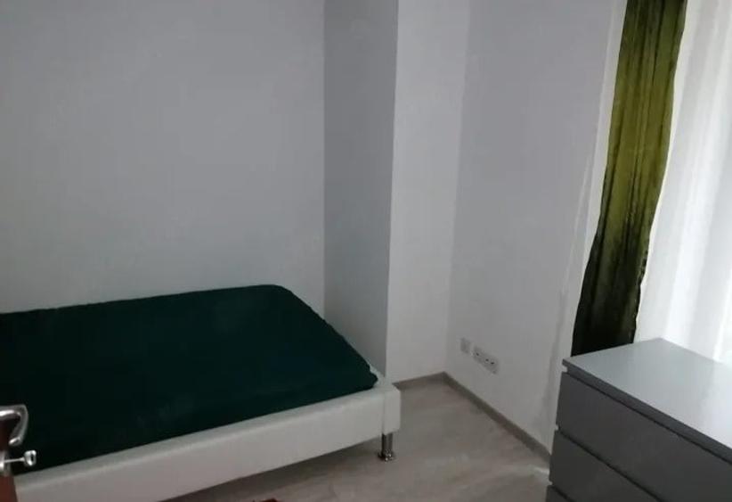 Apartament cu 3 camere decomandat în Calea Călărașilor