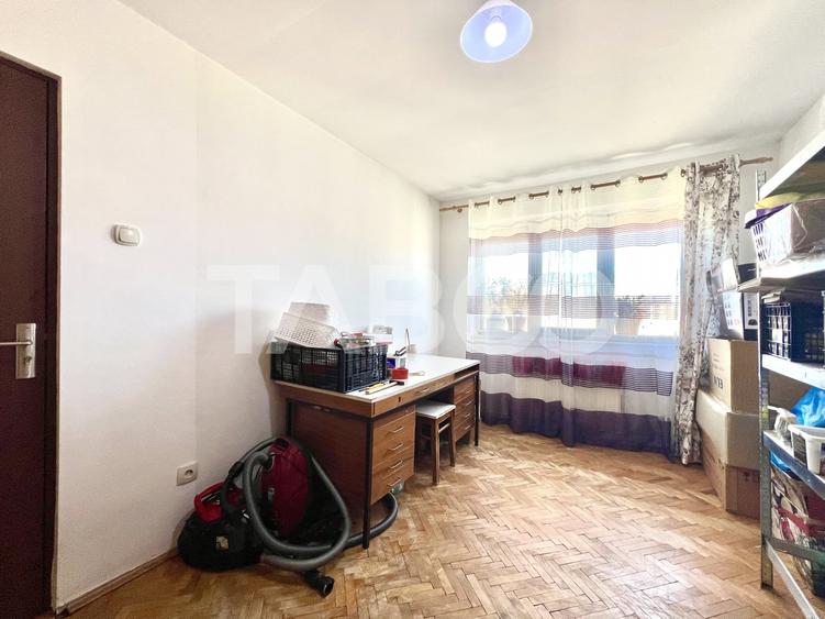 Apartament cu 4 camere decomandat, mobilat în Mănăștur