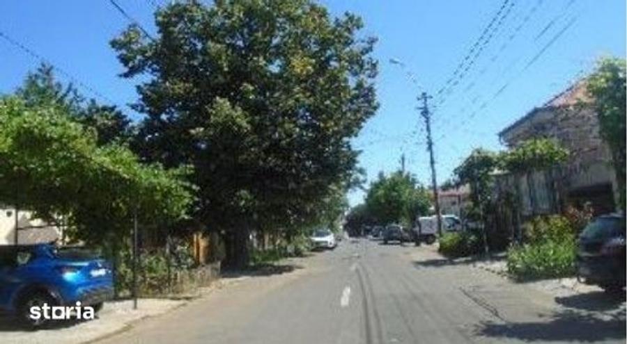 Casă cu 4 camere cu Teren 479 Mp în Tineretului