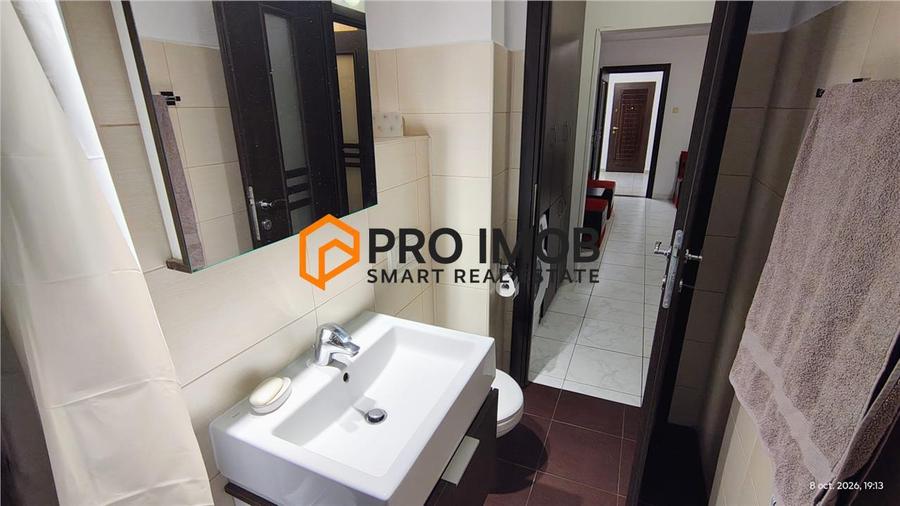 Apartament cu 2 camere semidecomandat, mobilat în Micro 3