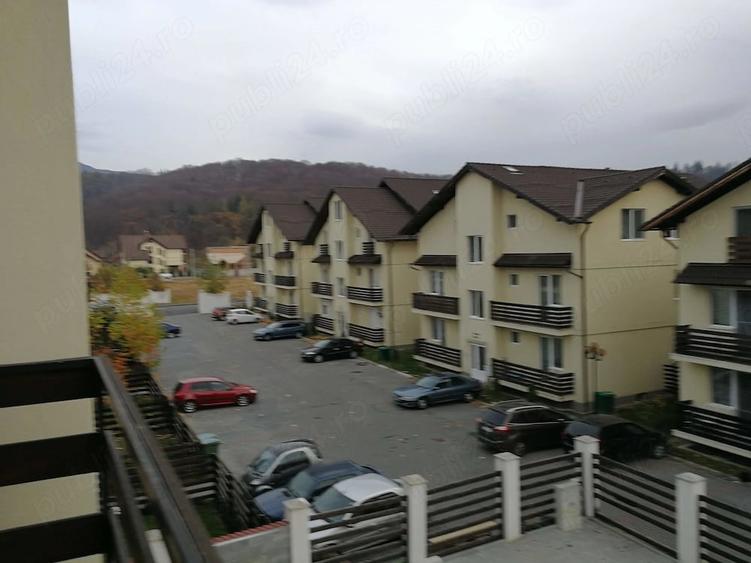 Apartament cu 3 camere semidecomandat în Primăverii