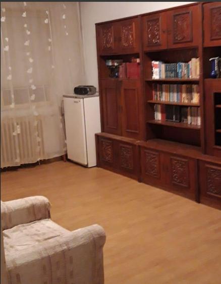 Apartament cu 3 camere decomandat în Rahova