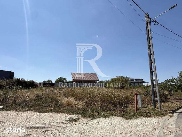 Teren de 690 mp, în Sânmartin