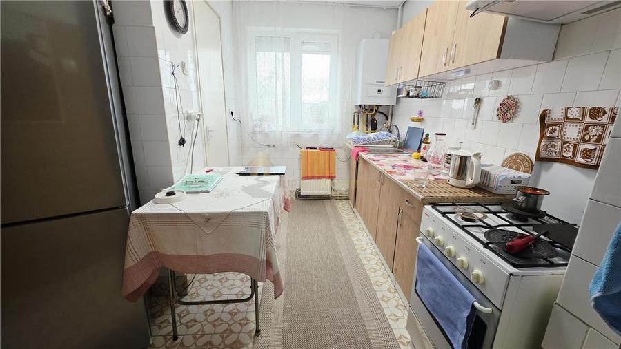 Apartament cu 4 camere decomandat, mobilat în Mănăștur