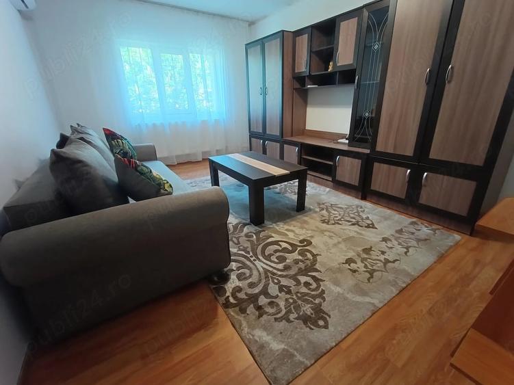 Apartament cu 2 camere decomandat în 1 Mai