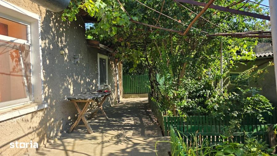 Casă cu 5 camere cu Teren 2200 Mp în Tuzla