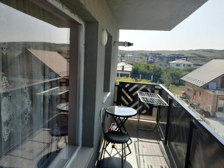 Apartament cu 3 camere decomandat, mobilat în Sud