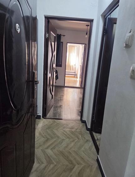 Apartament cu 2 camere semidecomandat în Micro 3