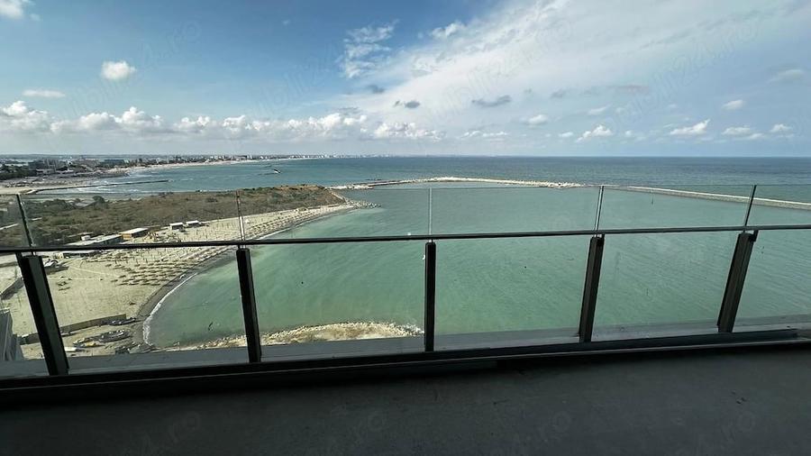 Apartament cu 4 camere decomandat în Faleza Nord