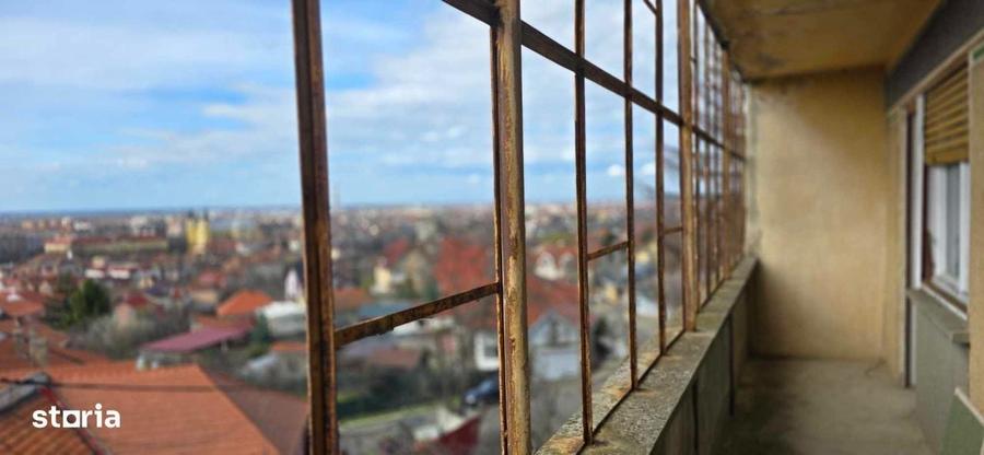 Casă cu 4 camere cu Teren 330 Mp în Central