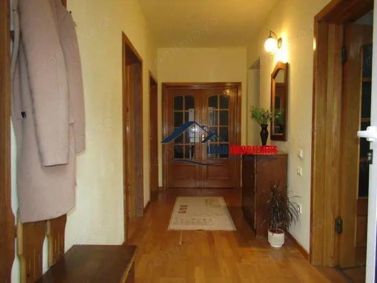 Casă cu 1 camere cu Teren 387 Mp în Central