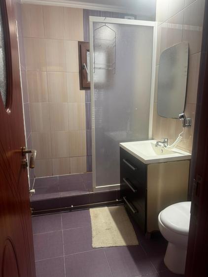 Apartament cu 2 camere decomandat în Rovine