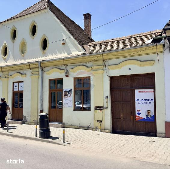 Spațiu comercial, de 60 mp, în Central