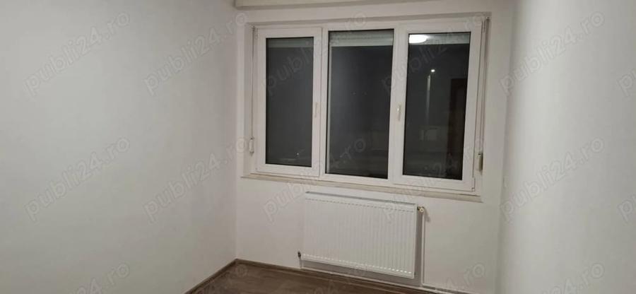 Apartament cu 3 camere nedecomandat în Central