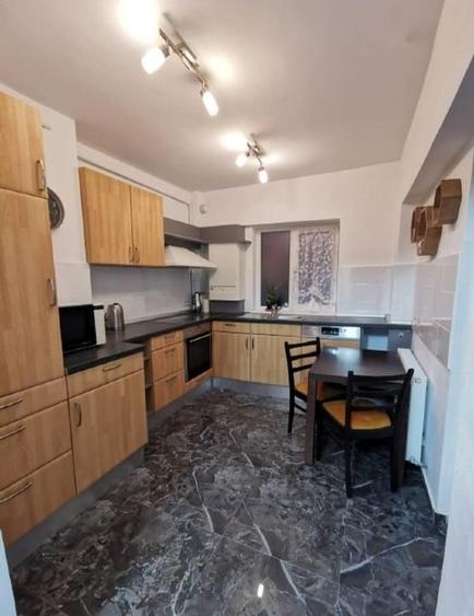 Apartament cu 2 camere semidecomandat, mobilat în Piața Unirii
